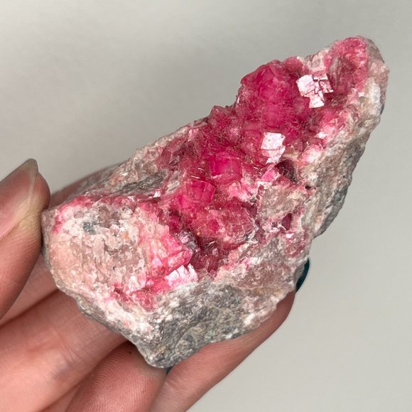 SOLD Terminated Rhombohedral Cobalt-bearing Calcite from Congo - 96.1g - Picture 1 of 7